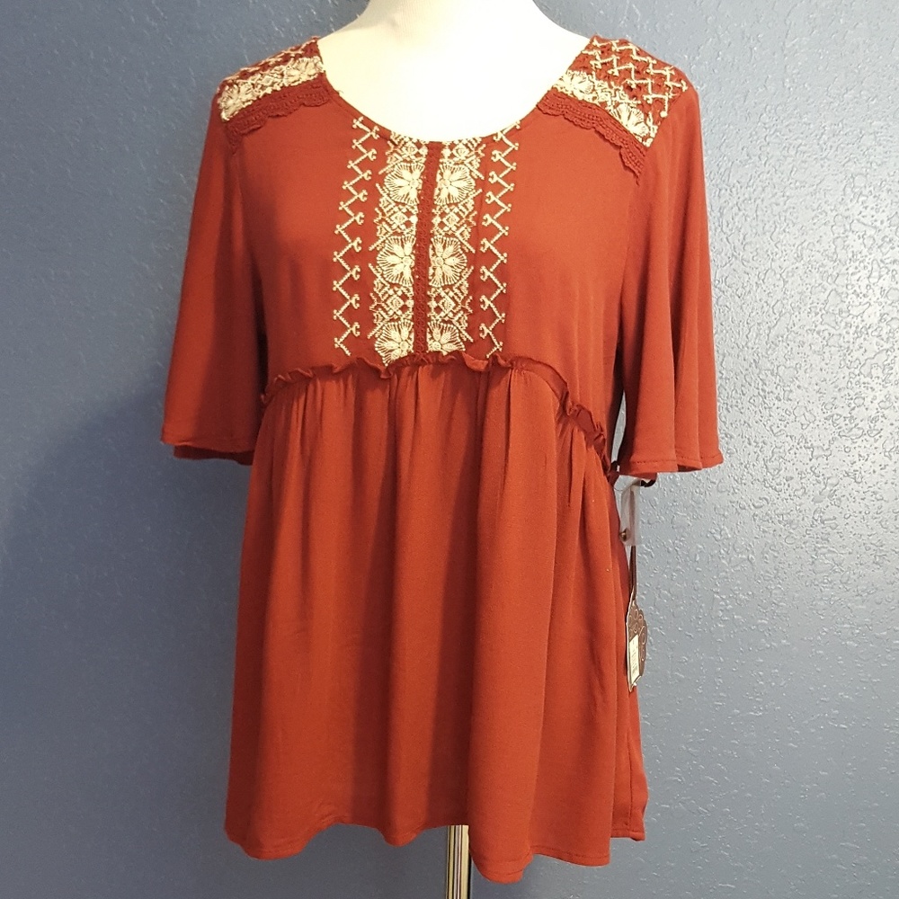 NWT KNOX ROSE Beautiful Embroidered Blouse